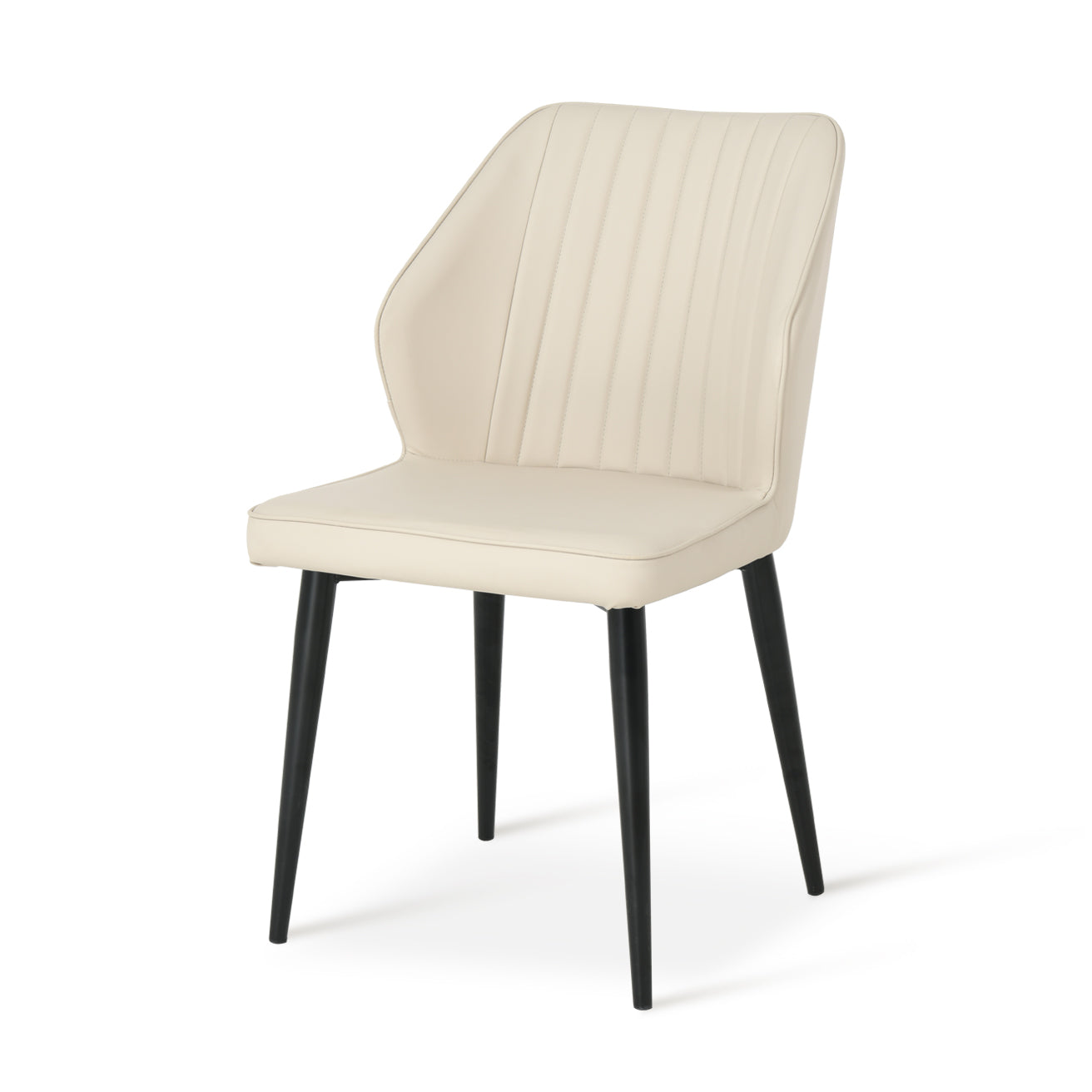 2er-Set Aleena Esszimmerstühle in schwarzem Kunstleder mit goldfarbenem Metallgestell - modernes Design,Gewölbte Rückenlehne der Aleena-Stühle - optimale Unterstützung bei langen Sitzzeiten,Kunstleder-Oberfläche der Aleena-Stühle - einfach mit einem Tuch abwischbar