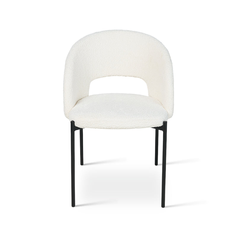 Geschwungene Rückenlehne für optimalen Sitzkomfort.