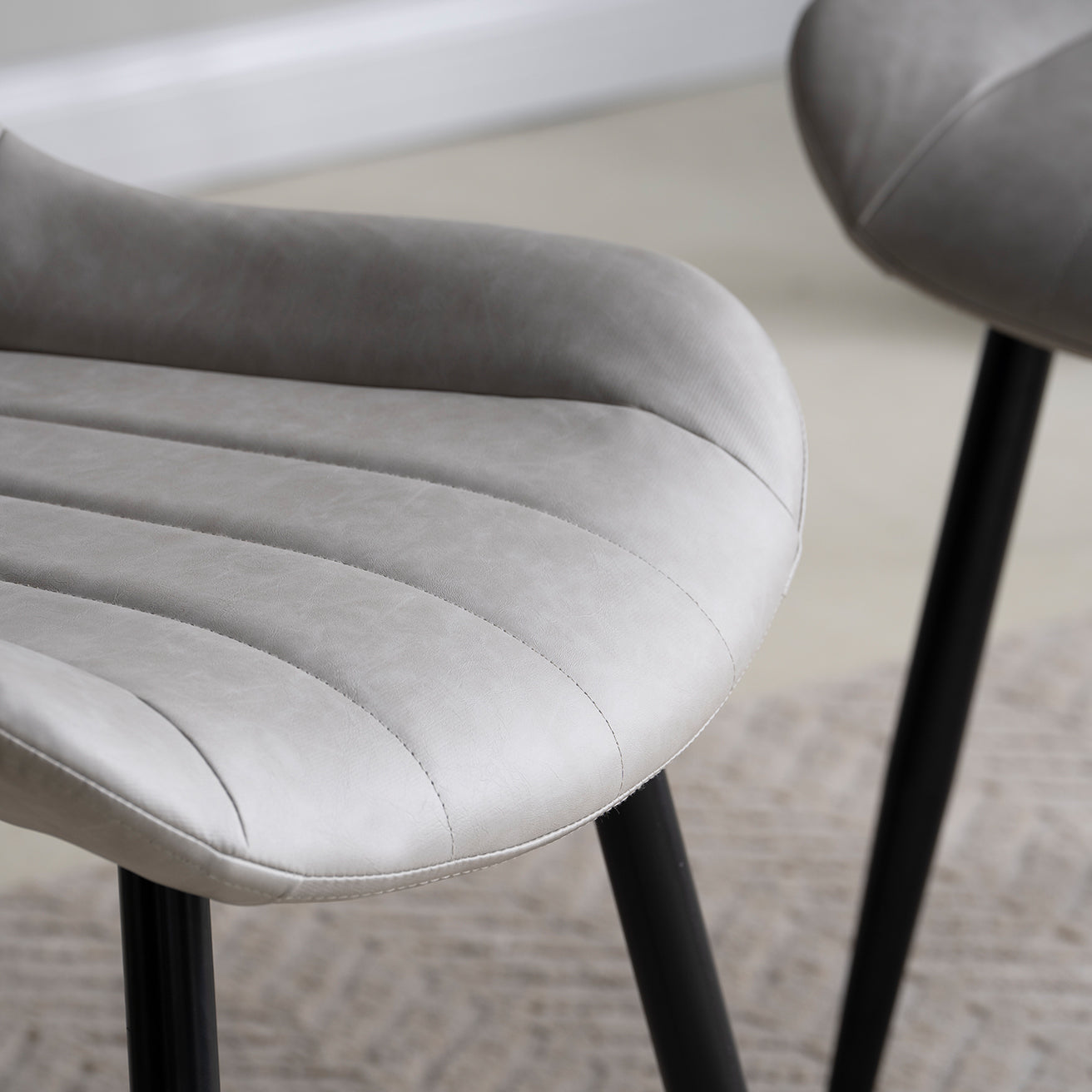 esszimmerstuhl beige,esszimmerstuhl grau,esszimmerstuhl leder,esszimmerstuhl schwarz,esszimmerstuhl 160 kg belastbar,esszimmerstuhl kunstleder,esszimmerstuhl modern,esszimmerstuhl braun,esszimmerstuhl taupe