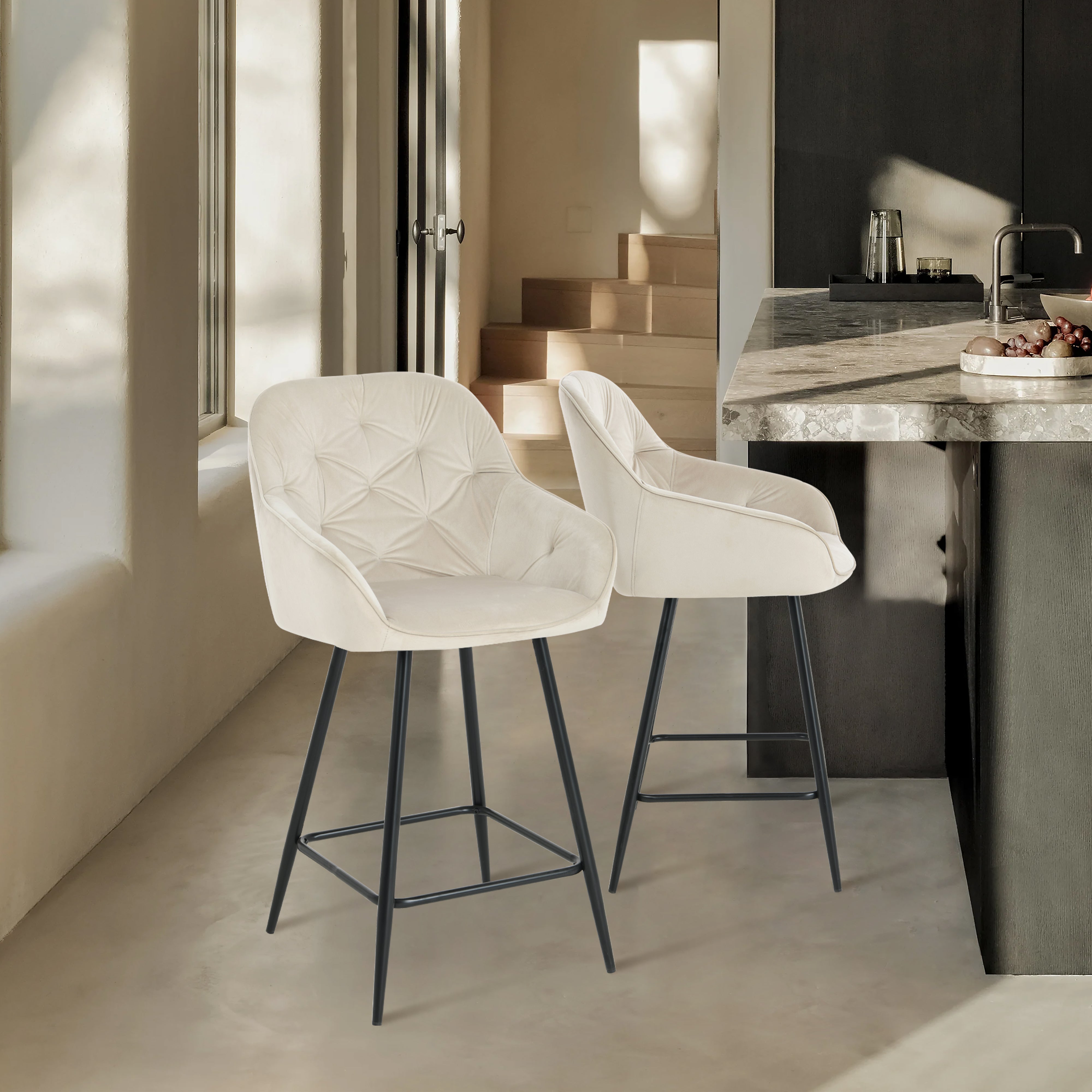 Moderner OFCASA Keaton Barhocker in Grau mit Kunstledersitz, schwarzem Metallgestell und Fußraste – ideal für Kücheninseln oder Home-Bars