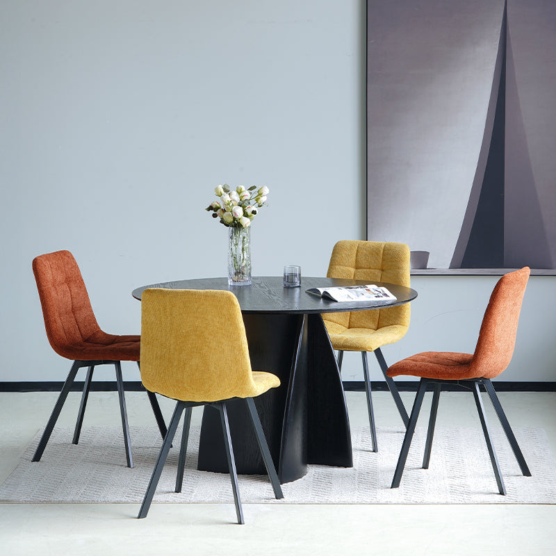 Pulverbeschichtete Metallbeine der Aoife Stühle mit rutschfesten Kunststoffkappen zum Bodenschutz